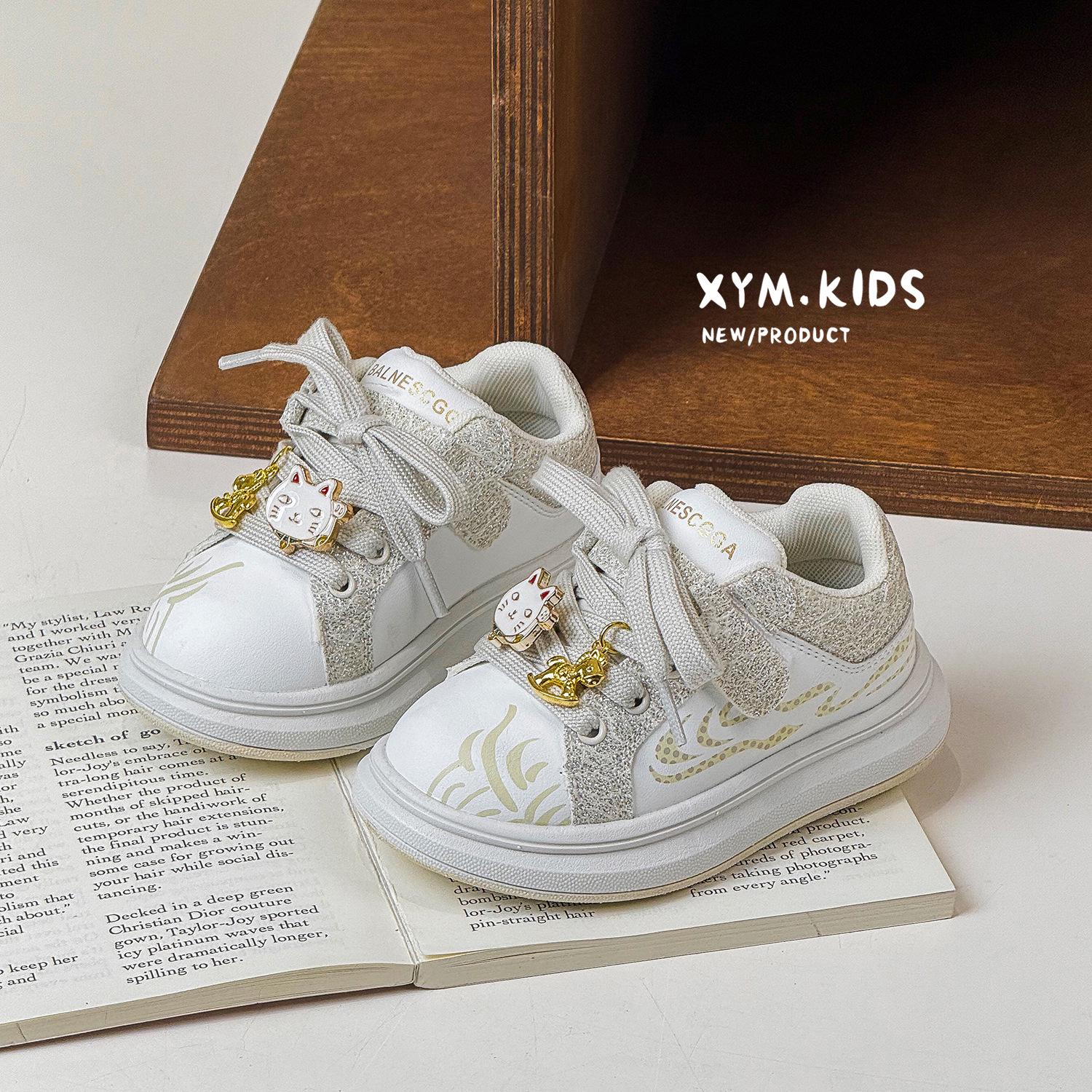 

Spring 2026 Children s Cartoon Pendant Low-Top Canvas Shoes 22-26 batch of 5 pairs бежевий