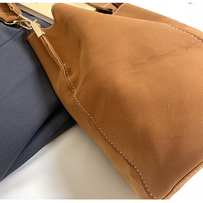 Bucket Bag - Chic Minimalist Shoulder and Crossbody Handbag for Women