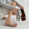 Mode Temperament Silber Feenstil Niedriger Absatz Ein-Riemen-Slipper Damen Sommerkleidung Coole Slipper