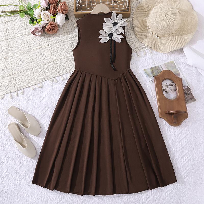 

Girls Fashionable Dress for Summer, Children s Elegant Sleeveless Three-dimensional Flower Pleated Dress 170cm=12Y темно-коричневого кольору
