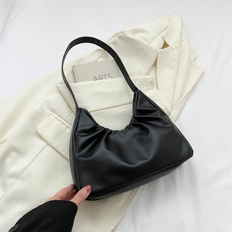 Trendy And Comfortable Shoulder Bag Pu Leather Women's Handbag With Polyester Lining For Winter 2024