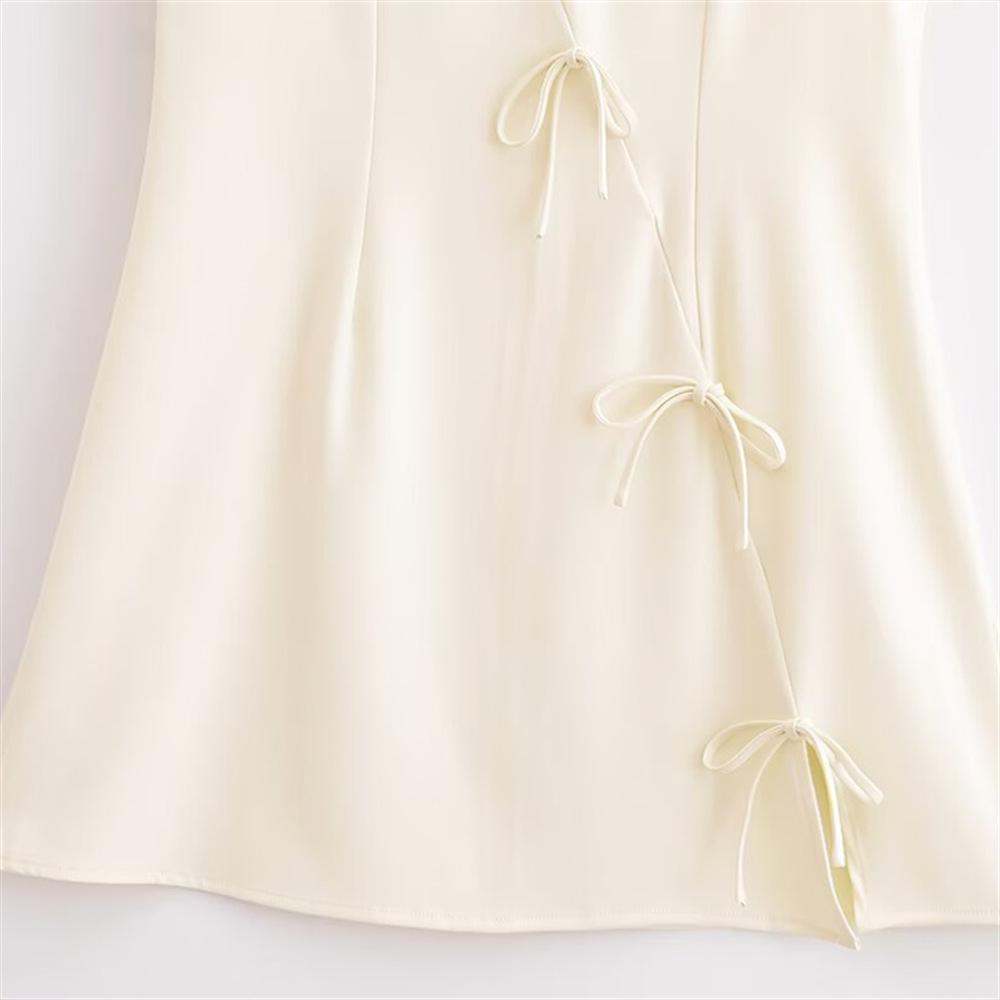 Spring/Summer 2025 Women's Bow-Embellished Round-Neck Dress - Simple, Casual, and Versatile.