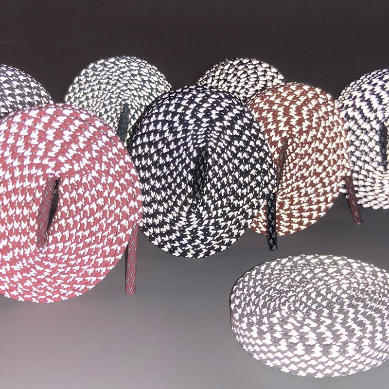 1 para odblaskowych sznurowadeł płaskie sznurowadła do sneakersów kolorowe odblaskowe sznurowadła świetlne sznurowadła 100/120/140/160CM sznurki