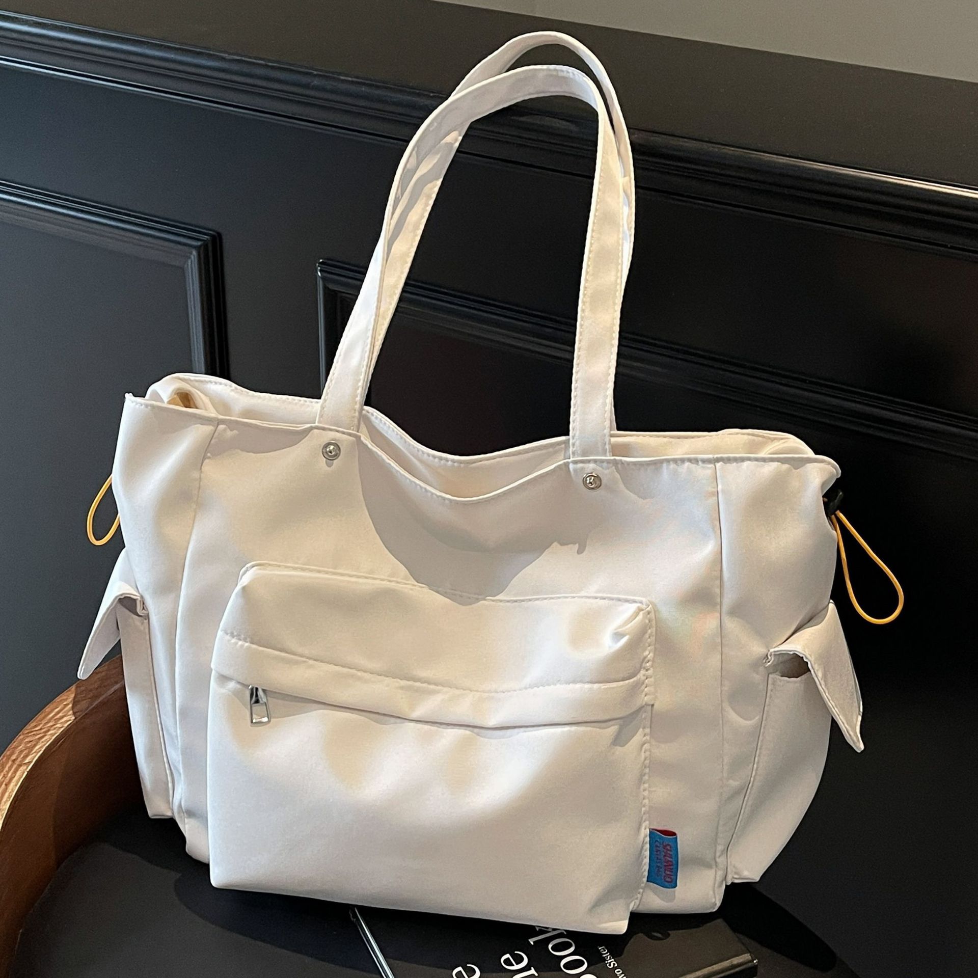 

2025 лето новая тканевая сумка женская большая вместимость премиум повседневная легкая на плечо сумка-мессенджер студентка класс сумка-тоут