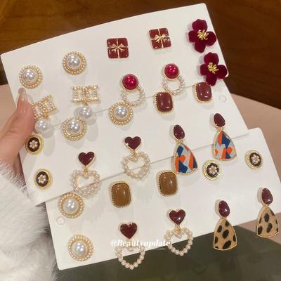 Square Love Pearl Stud Earrings Set Hong Kong Style Retro Temperament Earrings Light Luxury Niche Earrings Women