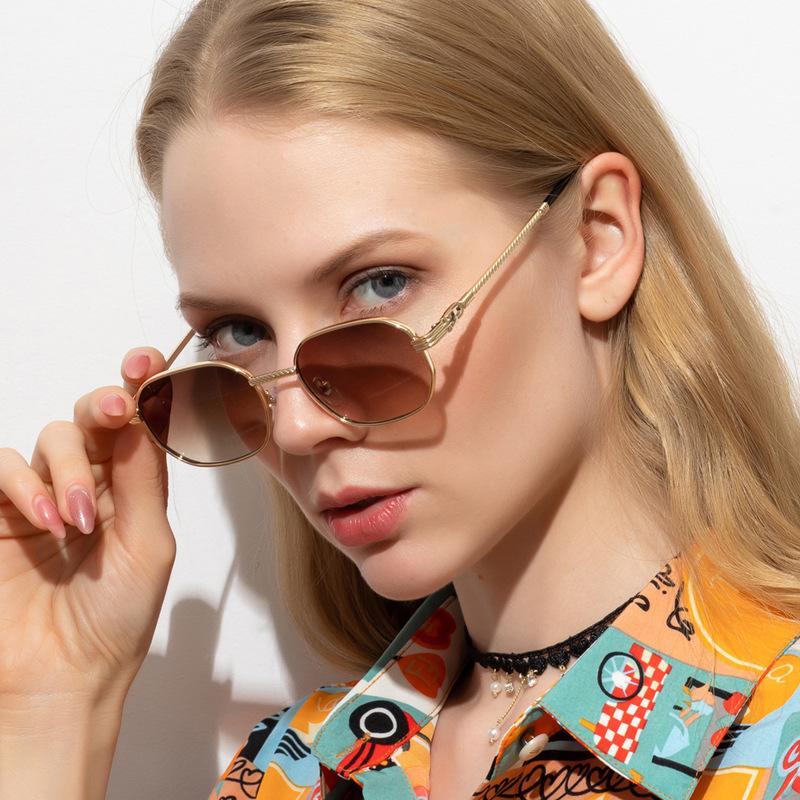 New Sunglasses Women Metal Small Frame Personalized Sun Glasses Elliptical Fashion Trend Design Sunshade Eyeglasses Men Uv400