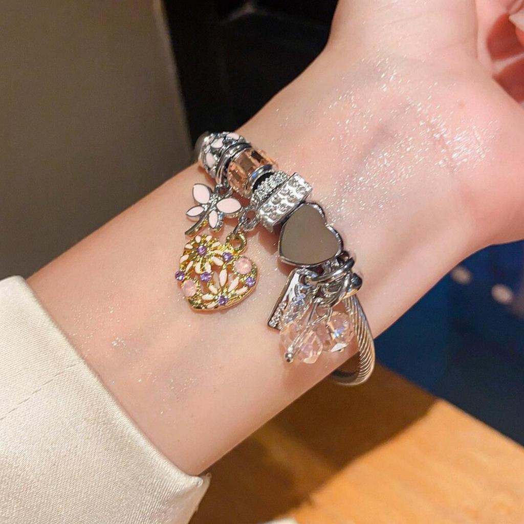 2026 New Y2K Shiny Open Bracelets Women Heart Flower Dripping Oil Dragonfly Bangle Sweet Cute Stylish Party Jewelry Accessories
