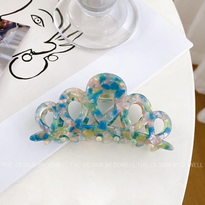 Exquisite Acrylic Crown Hair Claw For Women Featuring Chic Hollow Design For Upscale Looks