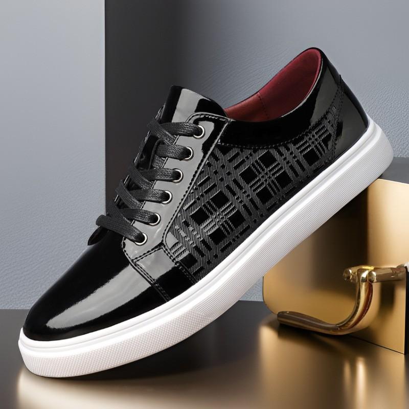 

Autumn new men s shoes large size glossy patent leather low-top lace-up business leisure British style trend men s leather shoes batch 39