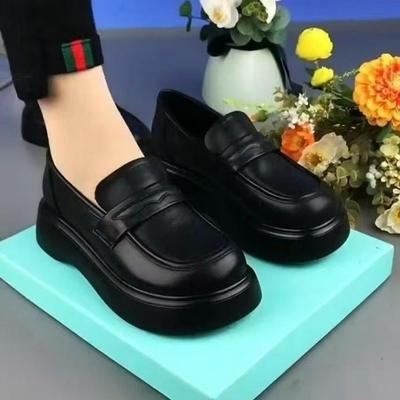 Mocassins de Couro Preto Femininos - Estilo Britânico, Sola Macia, Salto Baixo, Novidade para Primavera/Outono 2025