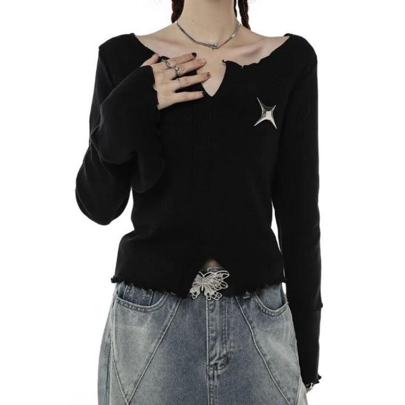 2KWEIRD Y2K Gothic Black Crop Tops Women Harajuku Grunge Graphic T Shirts Vintage V-neck Slim Long Sleeve Tees Kpop Aesthetic