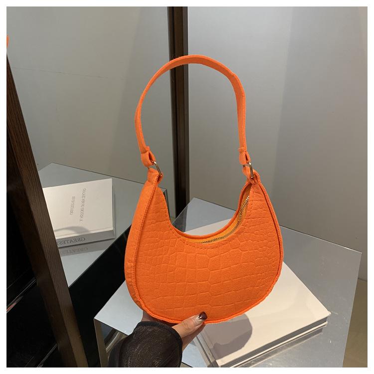 

Solid color felt women s bag crescent bag trendy new stone pattern underarm bag casual shoulder handbag One size fits all оранжевый