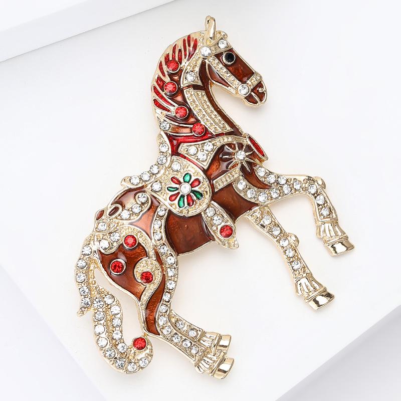 Vintage Enamel Inlaid Rhinestone Horse Brooches Versatile Zodiac Animal Lapel Pins Clothing Corsage Jewelry New Year Gifts