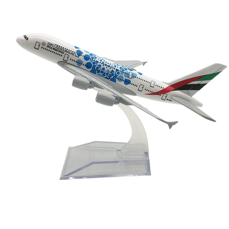 

Emirates Expo Alloy Aircraft Model зелёный