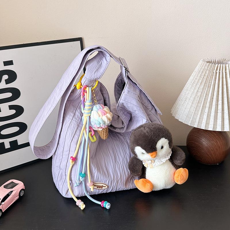 Casual large-capacity cartoon canvas bag women's 2025 new commuter versatile shoulder bag college student tote bag