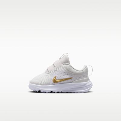 Nike Star Runner 5 Platinum Tint Metallic Gold (TD) 23.5