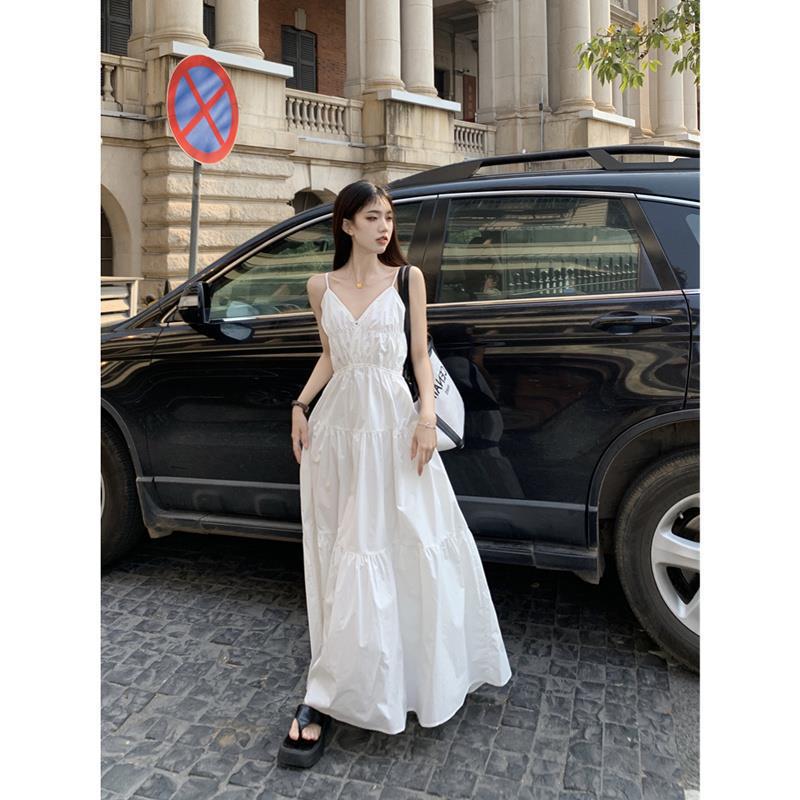 Women's Slimming White V-Neck Spaghetti Strap French Beach Dress