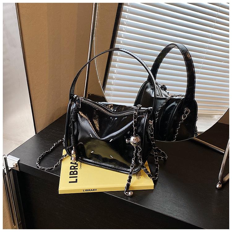 Popular silver chain bag small bag women's new fashion versatile messenger bag small square bag