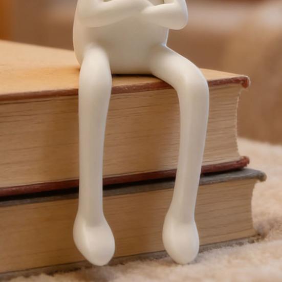 Moderne sitzende Hasenfigur, Osterhasenskulptur für das Wohnzimmer