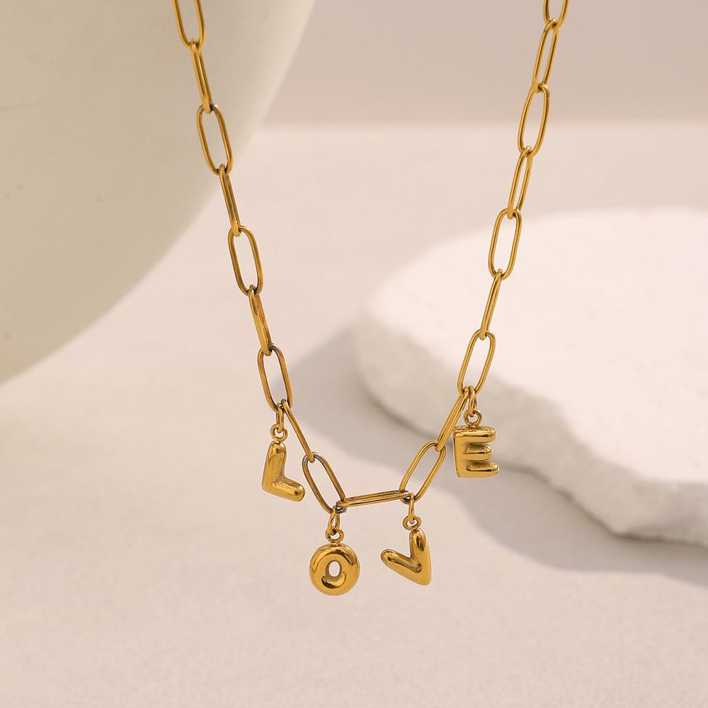 Elegant 18K Gold-Plated Stainless Steel Paperclip Letter Necklace