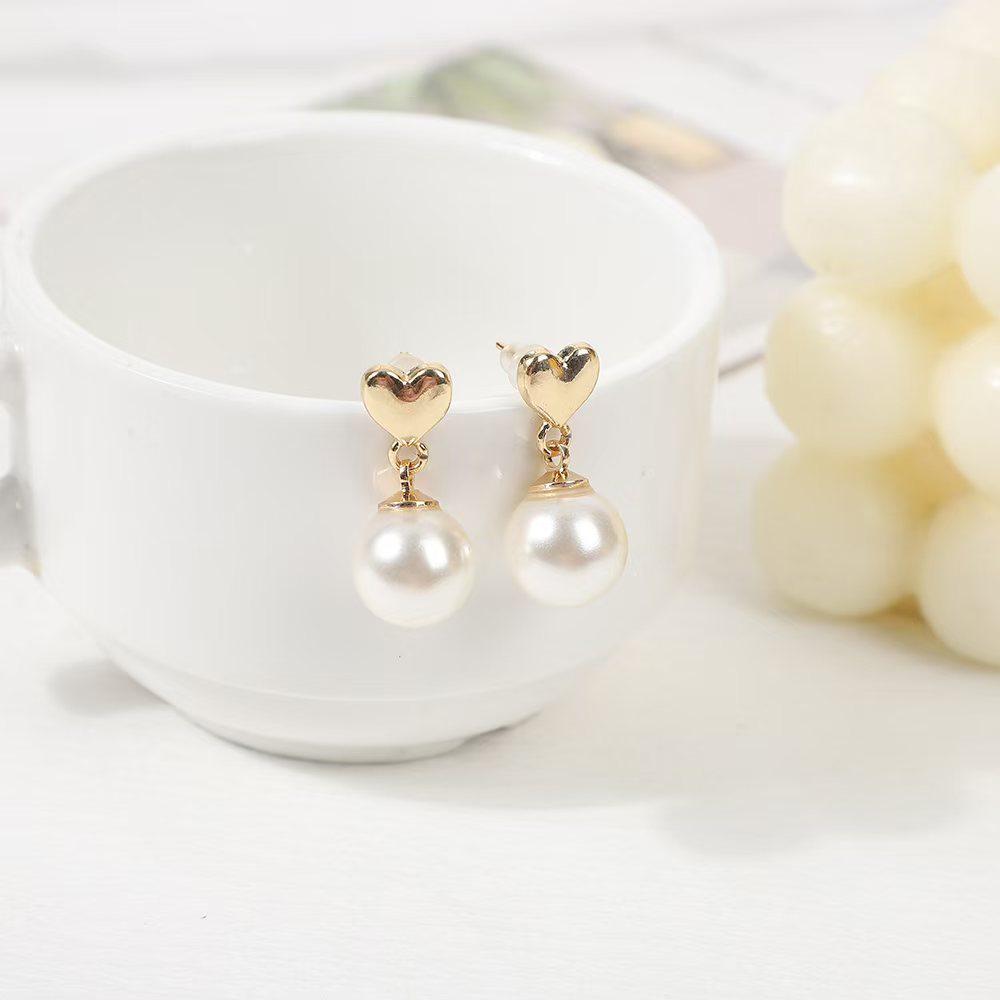 Korean Style Gold Heart Pearl Earrings - Luxurious High-End Design and Bestseller Appeal