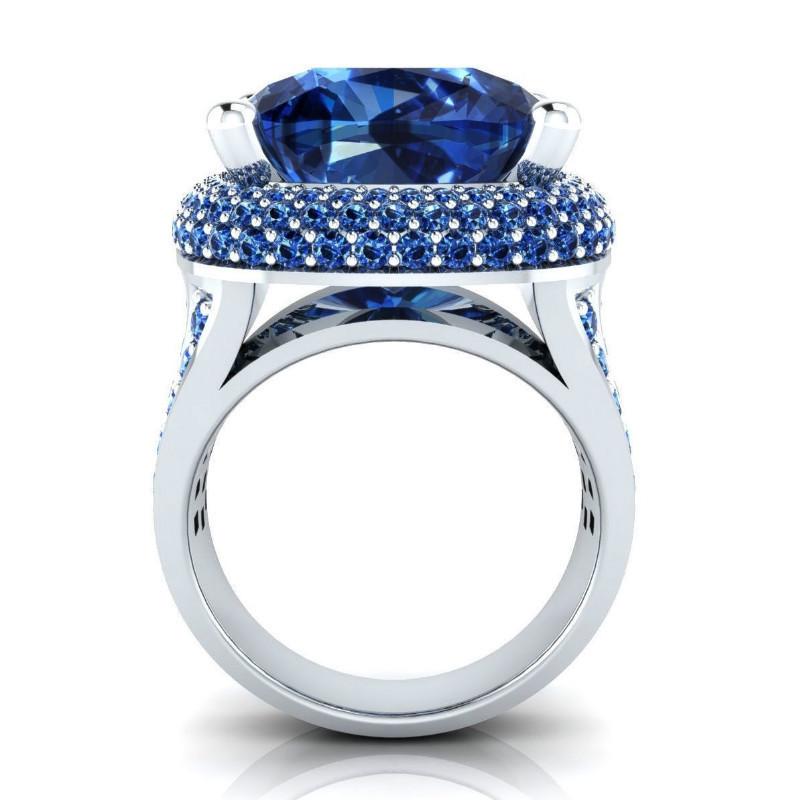 Noble Sapphire and Three Diamond Women's Ring - Popular European and American Banquet Jewelry
