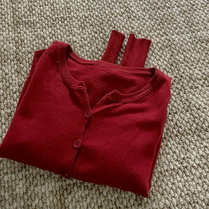 

Minimalist Pure Color Cardigan Sweaters Women s Clothing 2025 Winter New Arrival K-style Personality round Neck Knitting Western Style Pullover Tops Red All yards