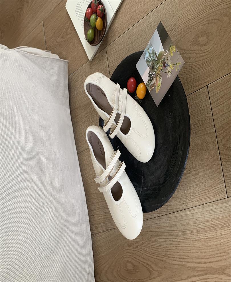 

2025 новая корейская версия женской обуви ретро и повседневные туфли Мэри Джейн на плоской подошве с мелким вырезом одинарные туфли 39 абрикосовый