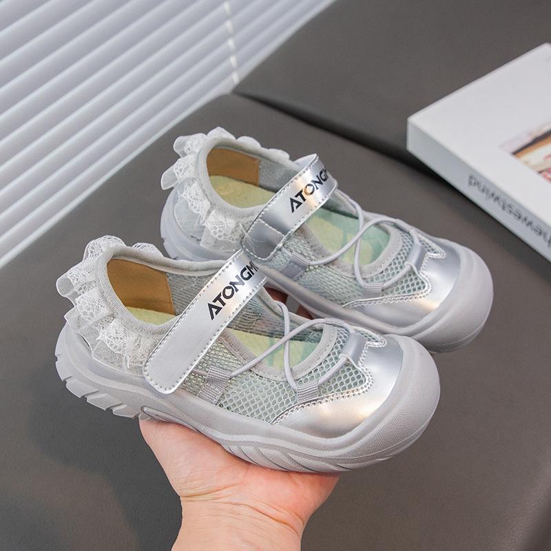 Girls sandals 2025 summer new children's princess shoes little girl baby foreign style soft sole lace beach shoes