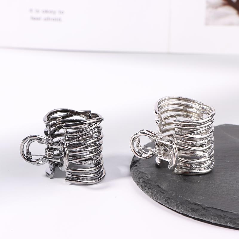 High Ponytail Clip For Women Fashion Metal Hair Claw Girls Clamps Girl Fixed Hairpin Claw Clip Hair Accessories Headwear