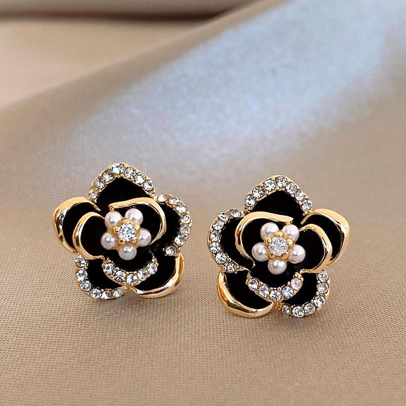 Dripping Zircon Pearl Flower Earrings for Women Trendy Stud Earrings Personality Commuter Inlaid Rhinestone Zircon Women