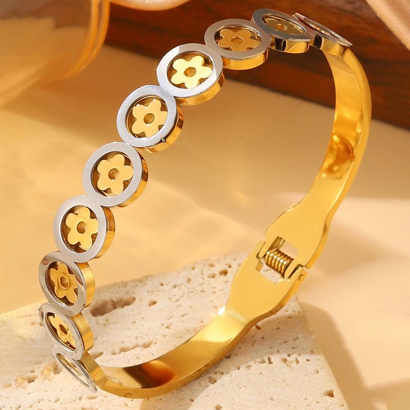 Circle Hollow Five-petal Flower Opening Women s Simple Design Jewelry Bracelet One Size(16-22CM)