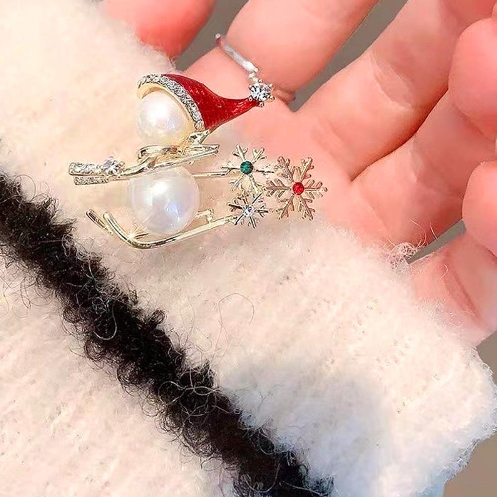 Pearl Christmas Snowman Brooch Santa Claus Sweater Scarf Badge Cute Red Xmas Brooch  New Year Gift