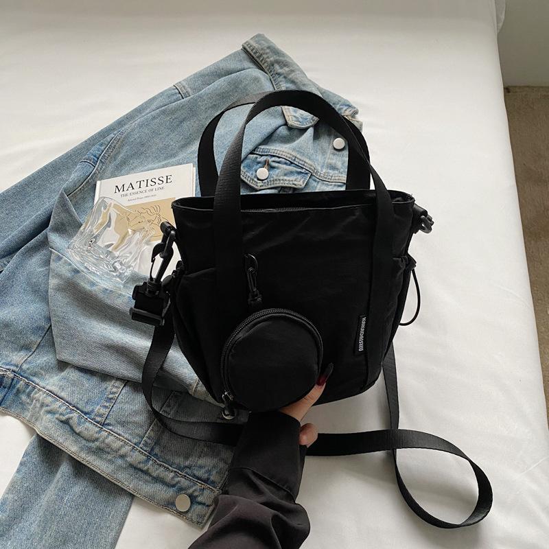 Niche lightweight cloth bag women's 2025 summer new fashion simple handbag commuter tote bag shoulder crossbody