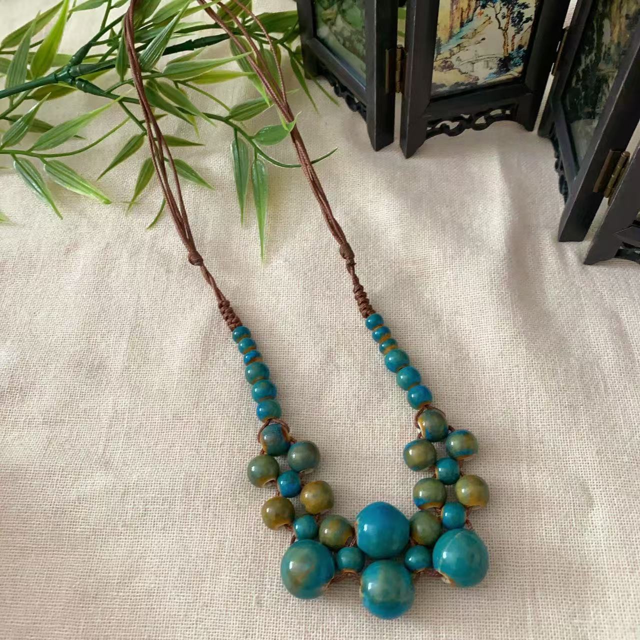 Fashion ethnic style beaded ceramic bead necklace Bohemian necklace gravel colored neck chain women s niche design