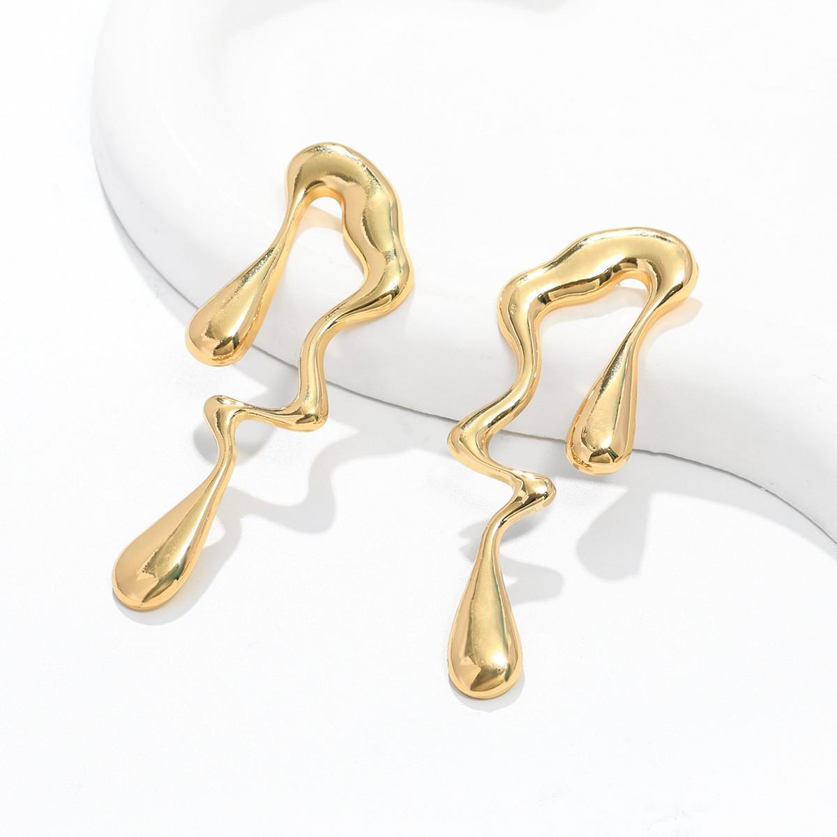 Cross-Border Light Luxury: Irregular Lava Necklace & Retro Earrings Set