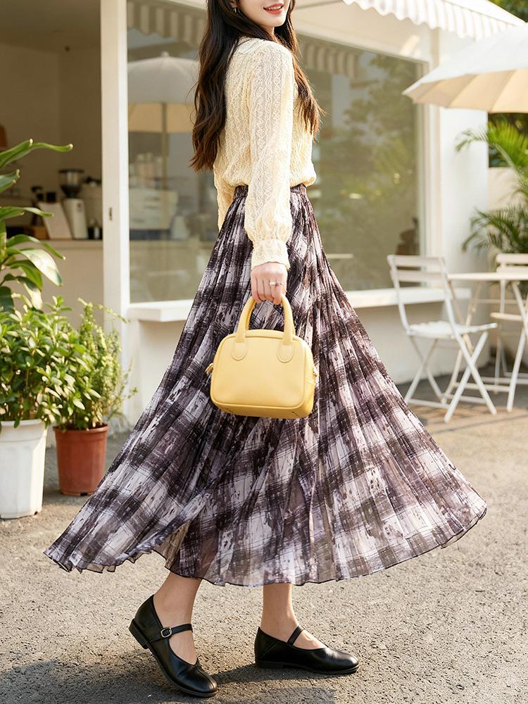 Fei Yuan Women's Lightweight Plaid Color Block Wide-Hem Skirt - Early Spring Fashion