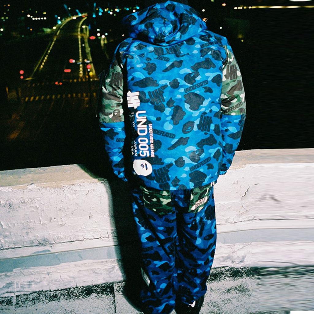 A BATHING APE X UNDEFEATED Color Camo Snowboard Down Jacket UI2BGDJ01M