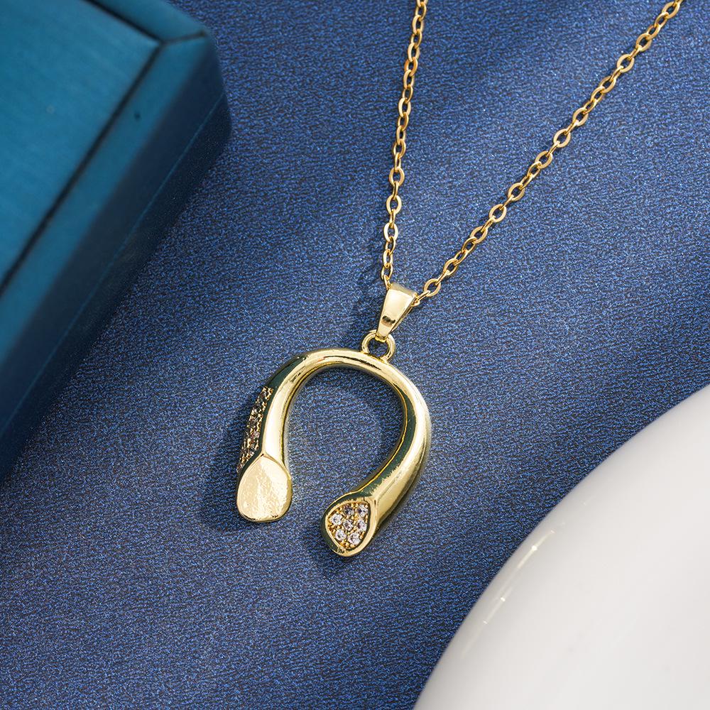 Women s Exquisite Rhinestone Horseshoe Earphone Pendant Titanium Necklace