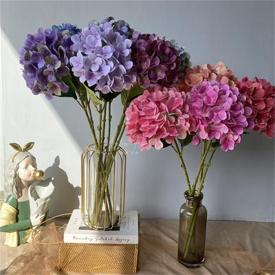Woondecoratie – Decoratieve bloemen en kransen