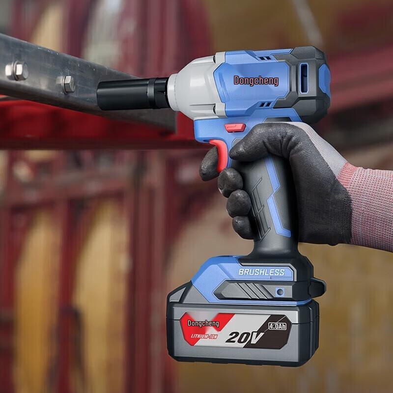 Dongcheng 20V sladdlös borstlös slagskruvmejsel CN-kontakt (adapter ingår)