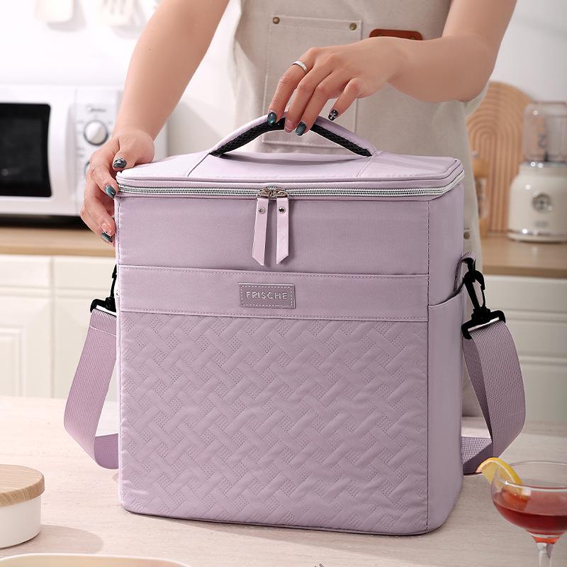 Waterproof Outdoor Picnic Bag: Large Capacity, Insulated, Leakproof, Single Shoulder Design