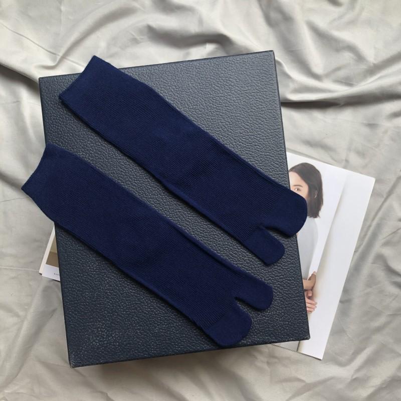 

Шкарпетки з гребінної бавовни з розділеним пальцем для чоловіків і жінок, однотонні, з дрібною смужкою, зручні, м які, з двома пальцями, японські шкарпетки табі в стилі Хараджуку для жінок Size 36-42