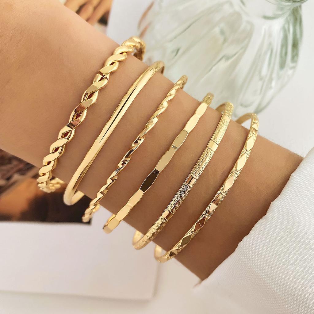 6Pcs/Set New Simple Gold Color Multilayer Bracelets Set For Women Fashion Twist Smooth Surface Bangle Jewelry Party Gift
