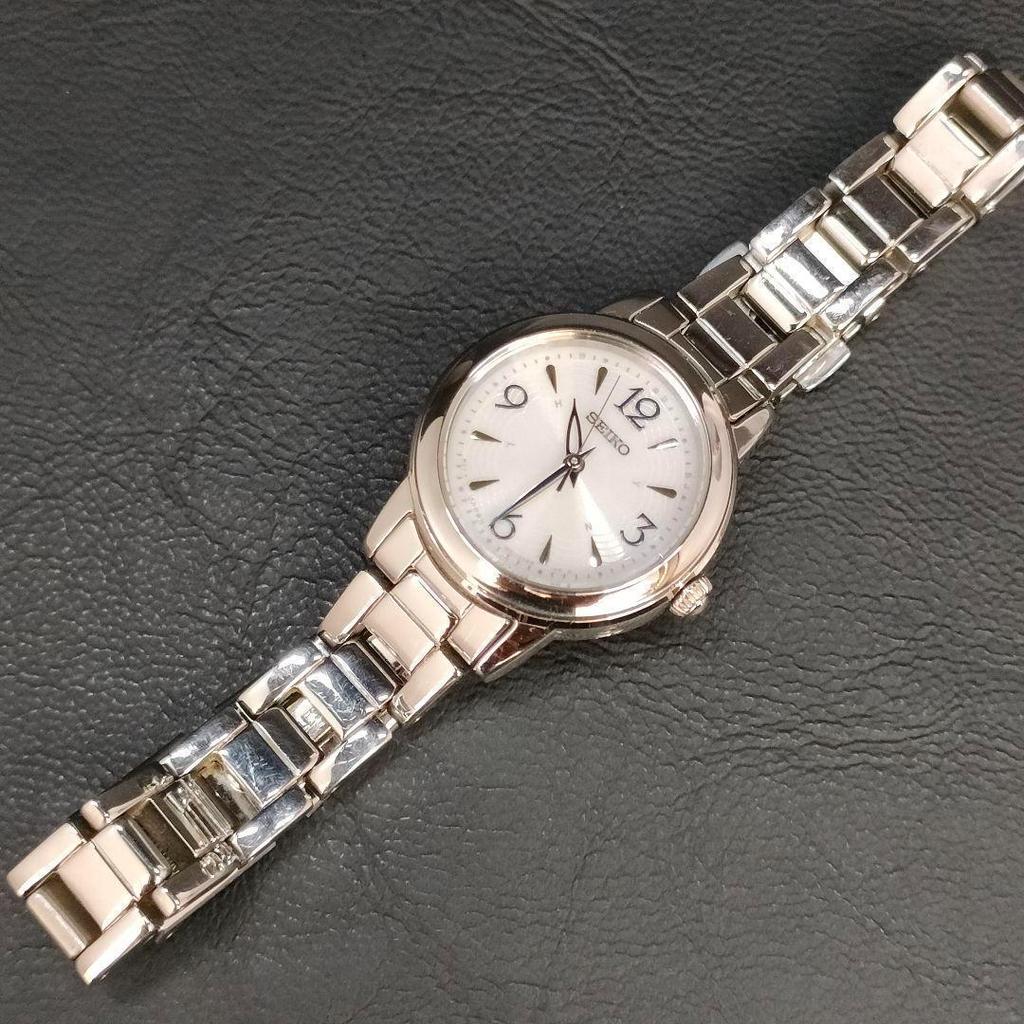 [USED] Seiko Tissé Solar Watch In White, Blue, and Silver