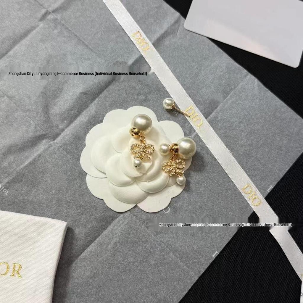 Autumn Pearl Tassel Bow Stud Earrings – Women's Sweet Style