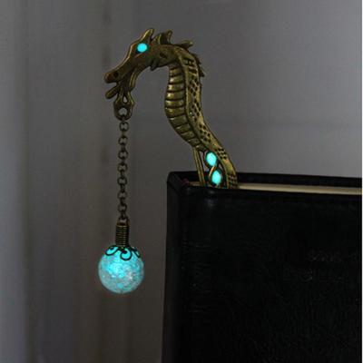 Marque-pages Dragon GLOWING Perles lumineuses GLOW in the DARK classiques de la mode Pétales