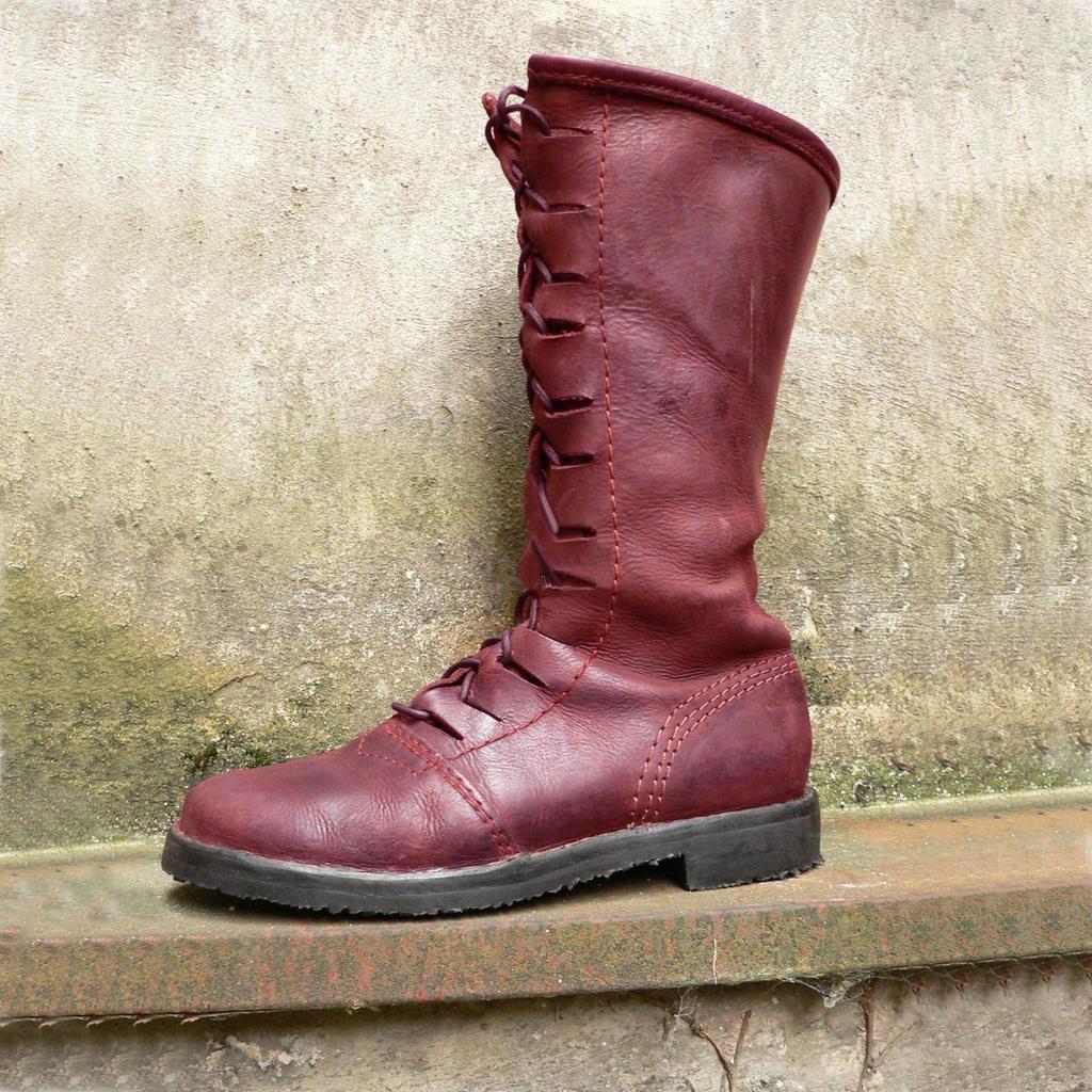 New European and American Retro Medieval Renaissance Large-size Men's Leather Boots