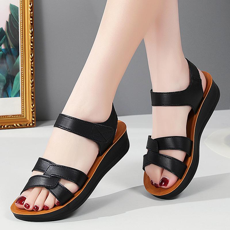 Classic Soft Bottom Leather Woman Sandals Soft Bottom Mother Shoes Mixed Colors Fashion Female Sandals New Mother Sandals