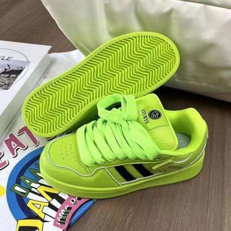 Casual shoes Guochao original niche fluorescent green niche bread shoes women's leisure summer new board shoes
